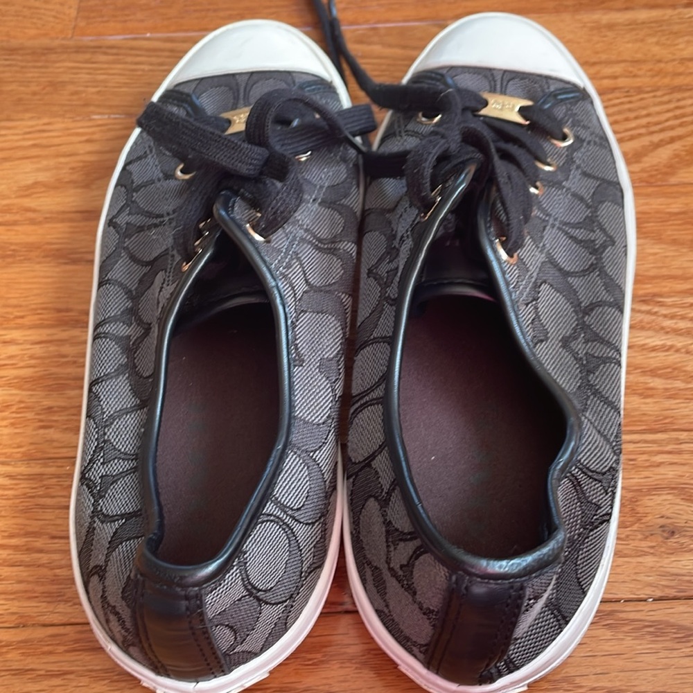 Coach Black and White Low-Top Sneakers with Retro Design - Picture 7 of 9